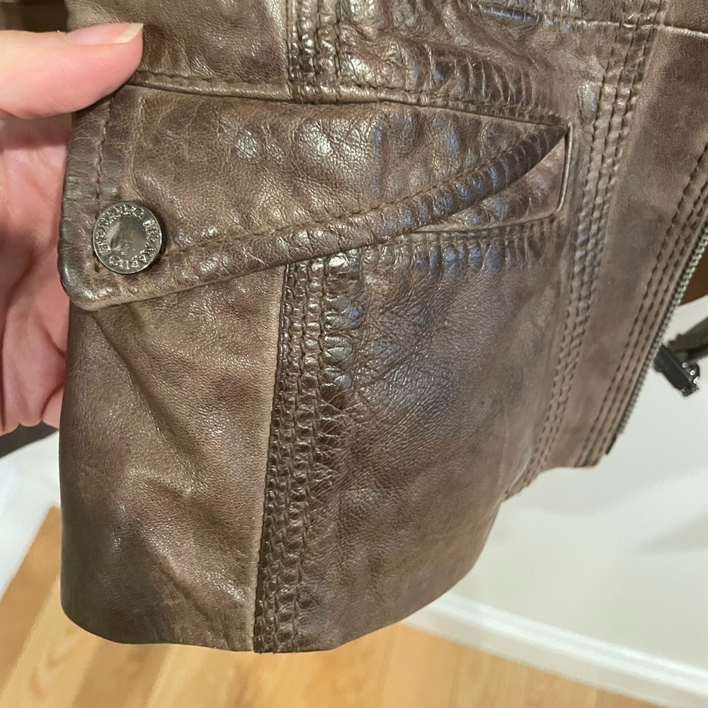 100% Leather Jacket - image 6
